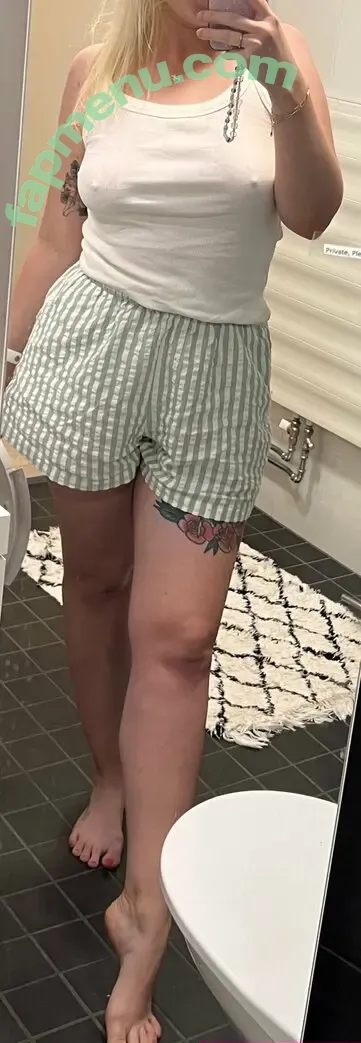 milllamagia nude photo #0001 (_milla_magia)