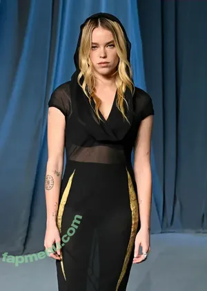 Milly Alcock / millyalcockactres nude photo #0100