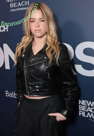 Milly Alcock / millyalcockactres nude photo #0121