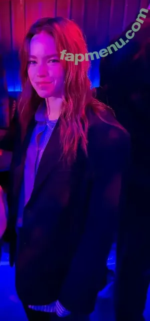 Milly Alcock / Discussion Thread / milliyalcock / millyalcock / millyalcockactres nude photo #0145