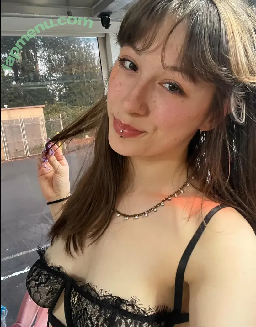 millymoonz25 nude photo #0002 (milly_m00n)