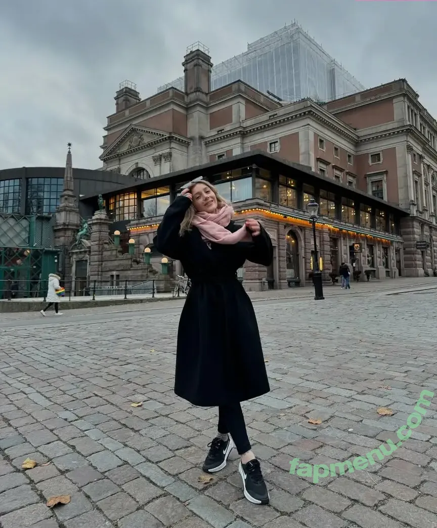 Milu Castillo nude photo #0106 (iamrolii / rolita.com)