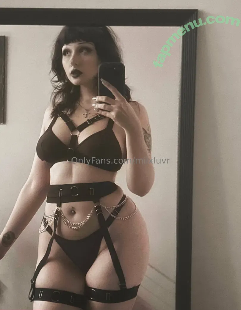 milxluvr nude photo #0017 (charlxvesmilk / govassignedgoth)