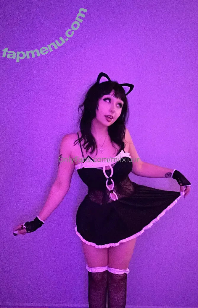 milxluvr nude photo #0020 (charlxvesmilk / govassignedgoth)