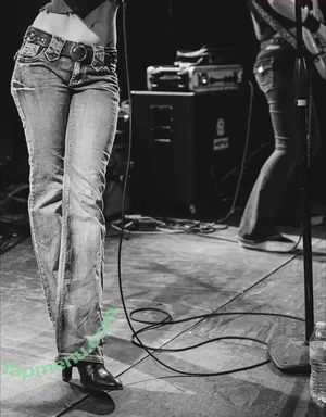 Mimi Doe / mossypond nude photo #0021