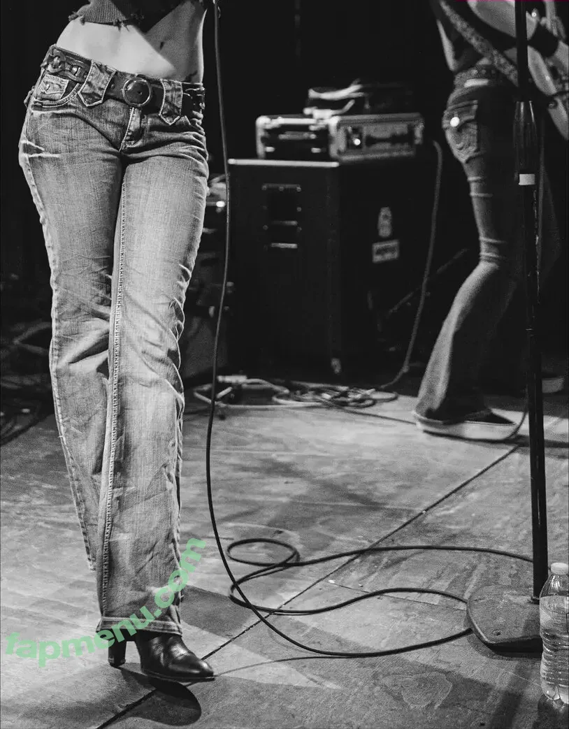 Mimi Doe nude photo #0021 (mossypond)