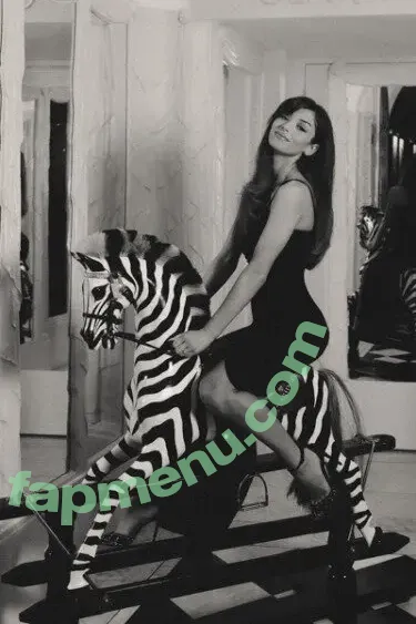 Mimi Keene nude photo #0233 (mimikeene3)