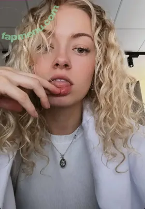  nude photo #0005