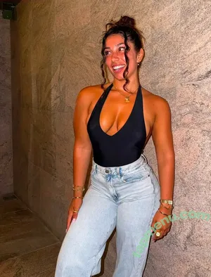 Mimsdaily.life / Mim Hamadache nude photo #0105