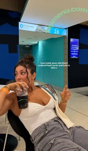 Mimsdaily.life / Mim Hamadache nude photo #0111