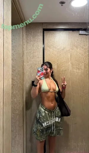 Mimsdaily.life / Mim Hamadache nude photo #0131