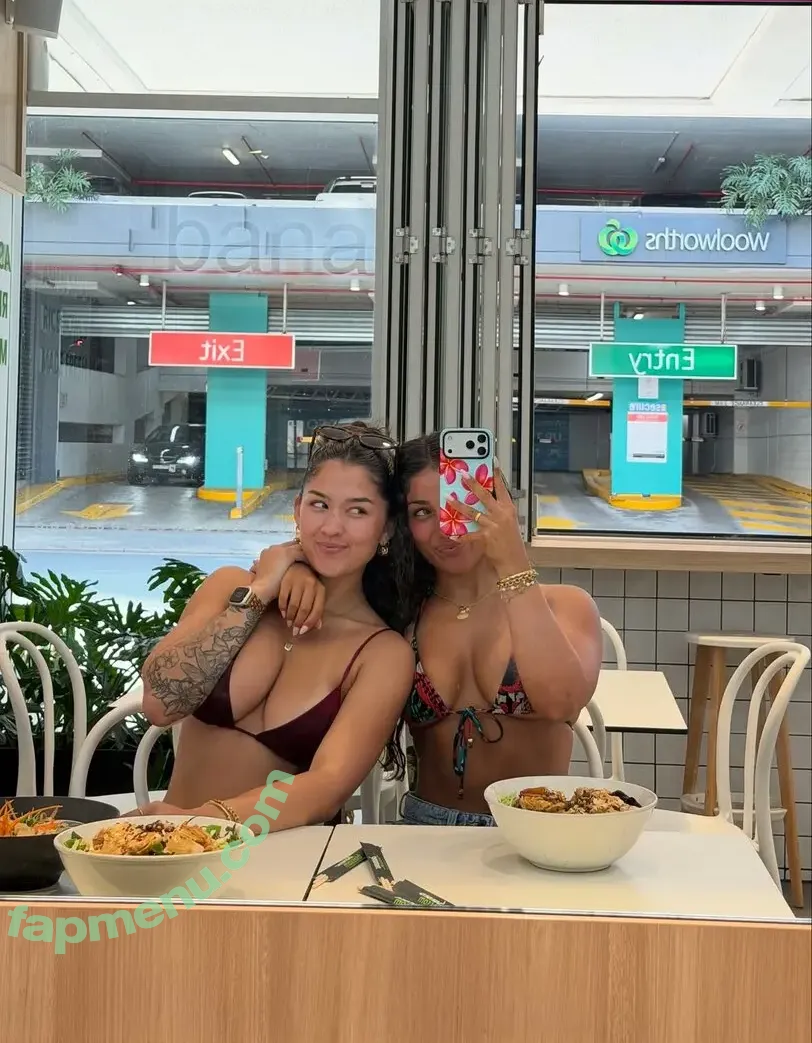 Mimsdaily.life nude photo #0094 (Mim Hamadache)