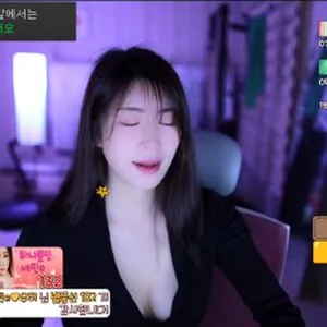 Min.E / 93.sss nude photo #0187
