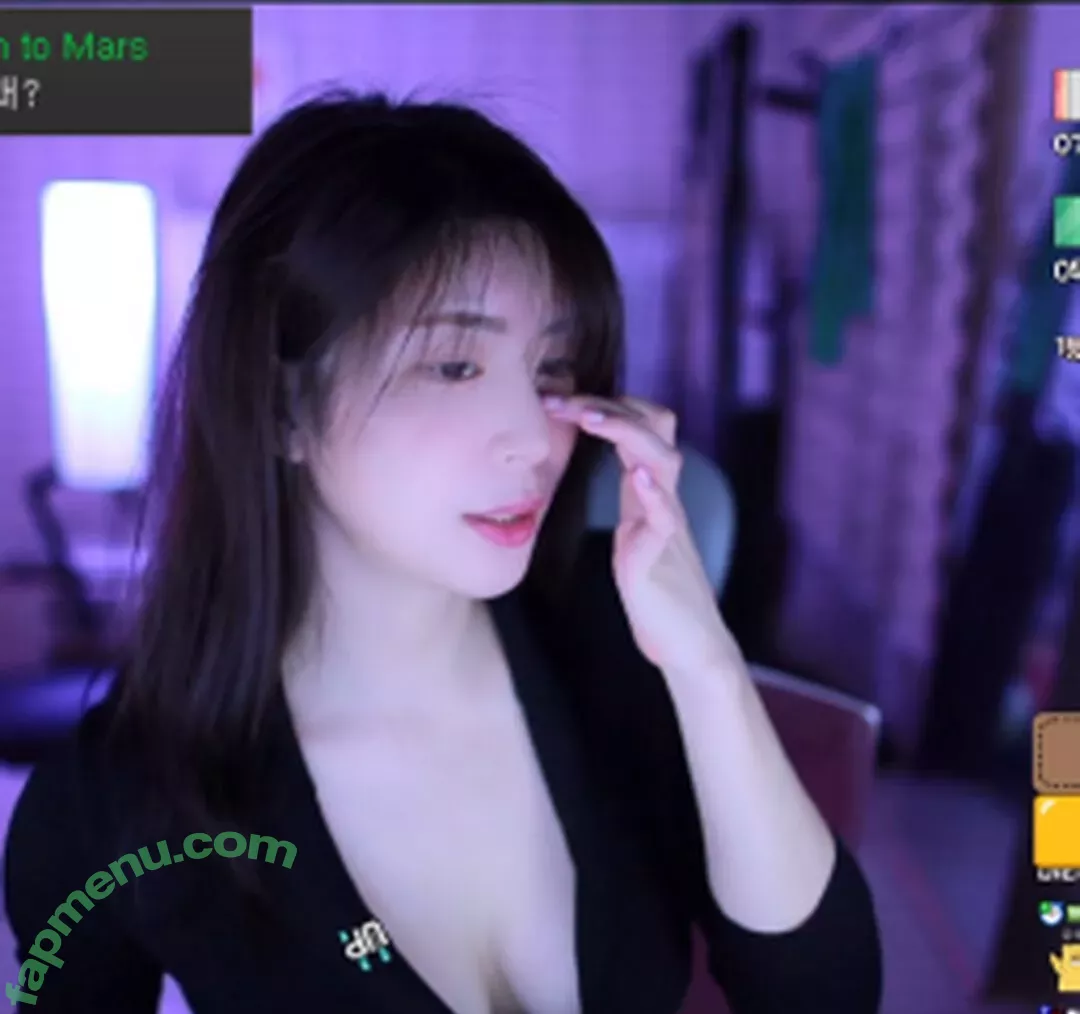Min.E nude photo #0186 (93.sss)