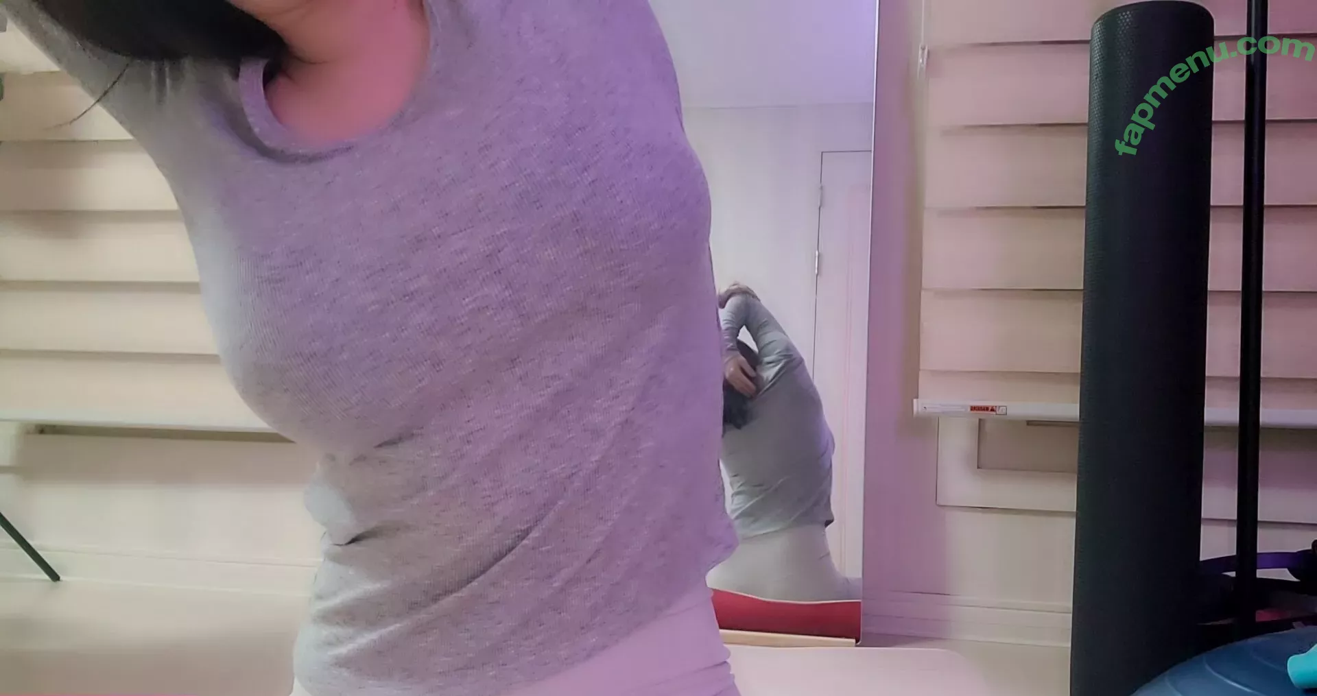 Min.E nude photo #0197 (93.sss)