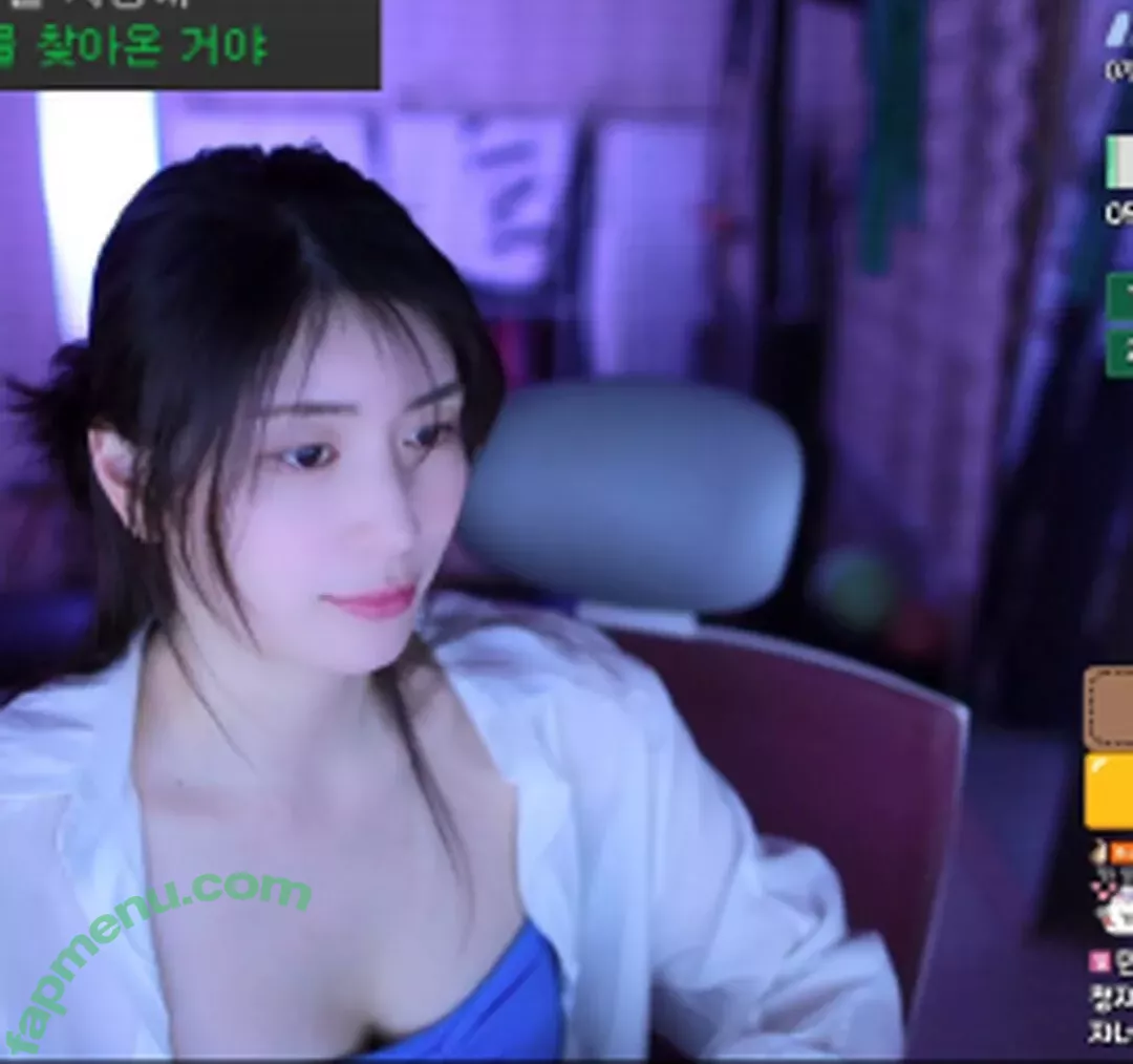 Min.E nude photo #0216 (93.sss)