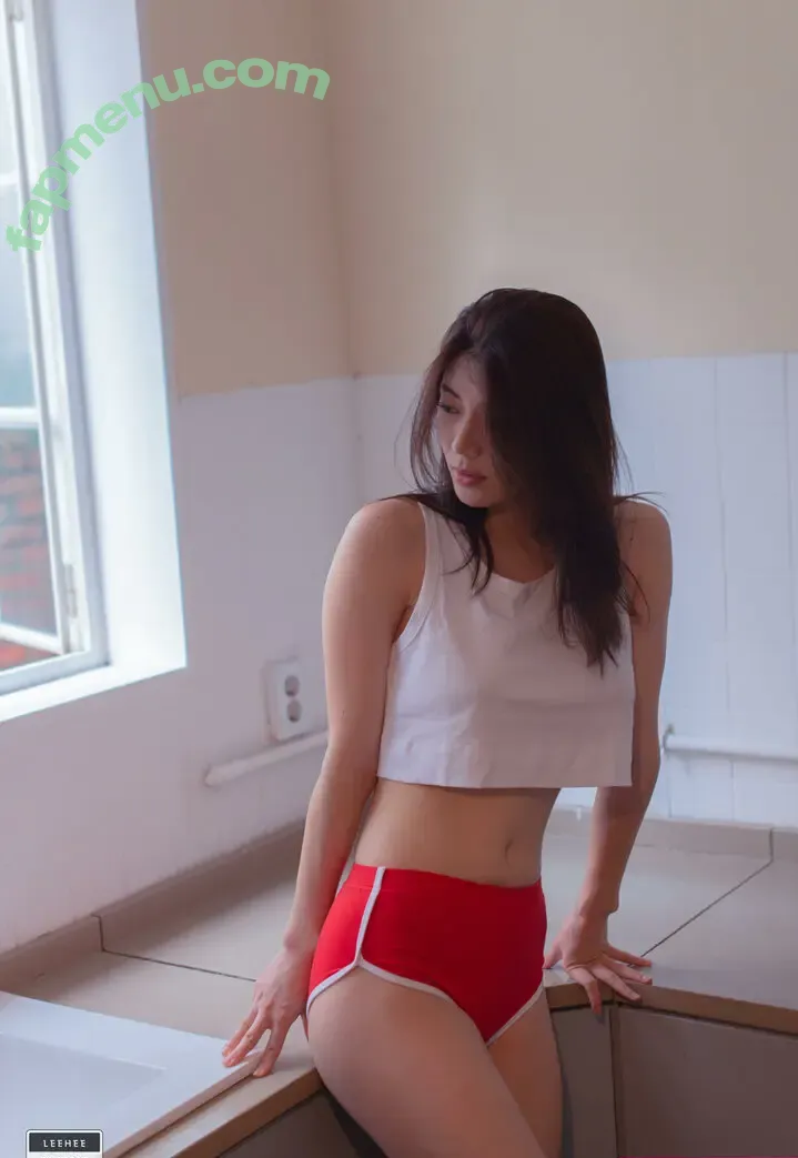 Min.E nude photo #0635 (93.sss)