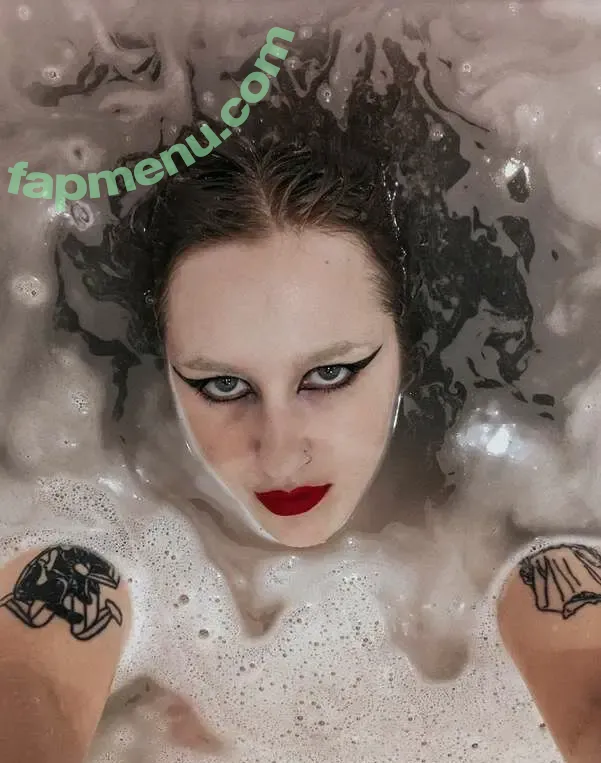 Mina Harder nude photo #0021 (madameminaharder / minaharder)