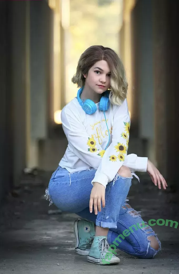 Mina Kess nude photo #0200 (kess.ink / minakess)