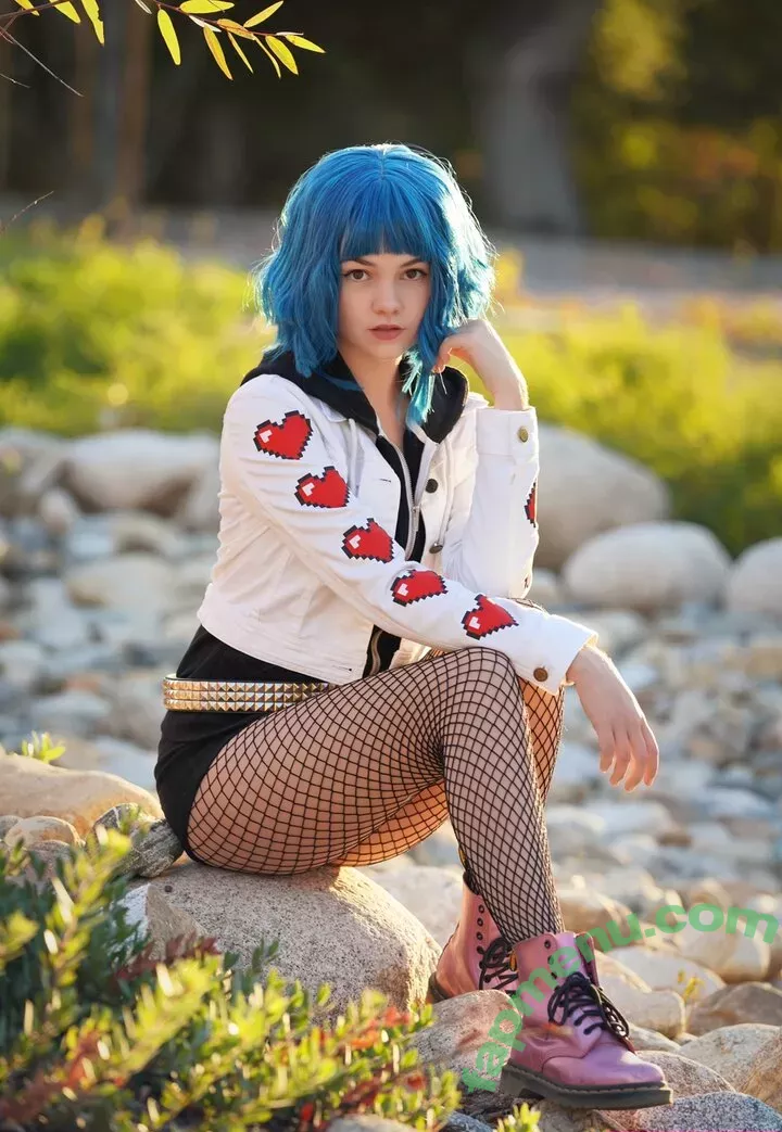 Mina Kess nude photo #0203 (kess.ink / minakess)