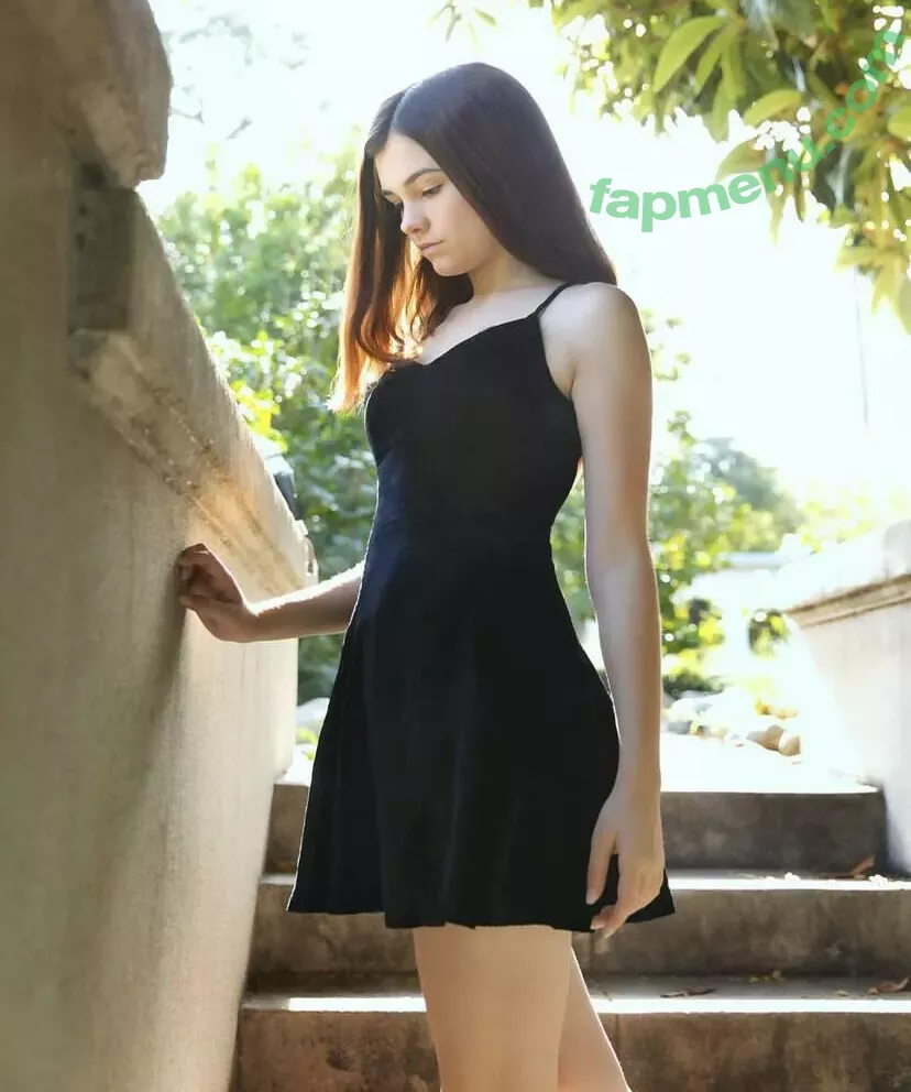Mina Kess nude photo #0442 (kess.ink / minakess)
