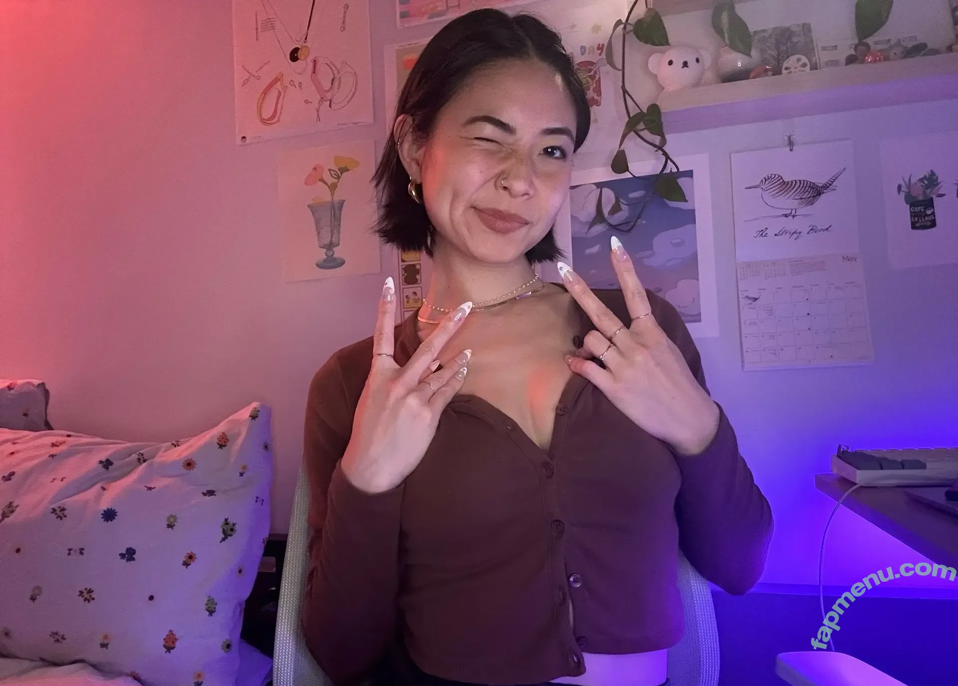 Mina Makes Noise nude photo #0003 (imminamakesnoise / minamakesnoise)