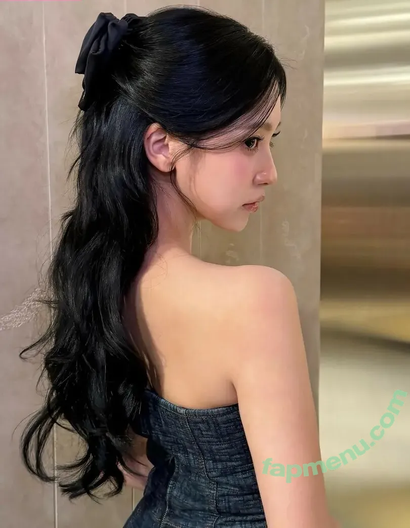 Mina Myoi nude photo #0037 (TWICE / latinamina / mina_sr_my)