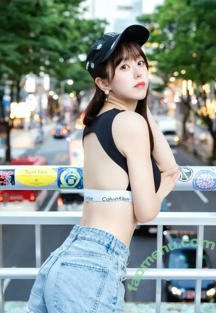 mina_pochico nude photo #0082 (Mina Pochico)