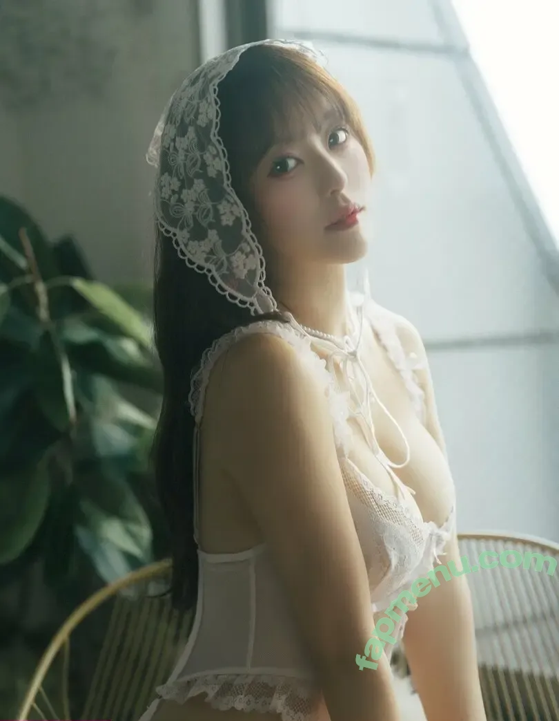 mina_pochico nude photo #0099 (Mina Pochico)