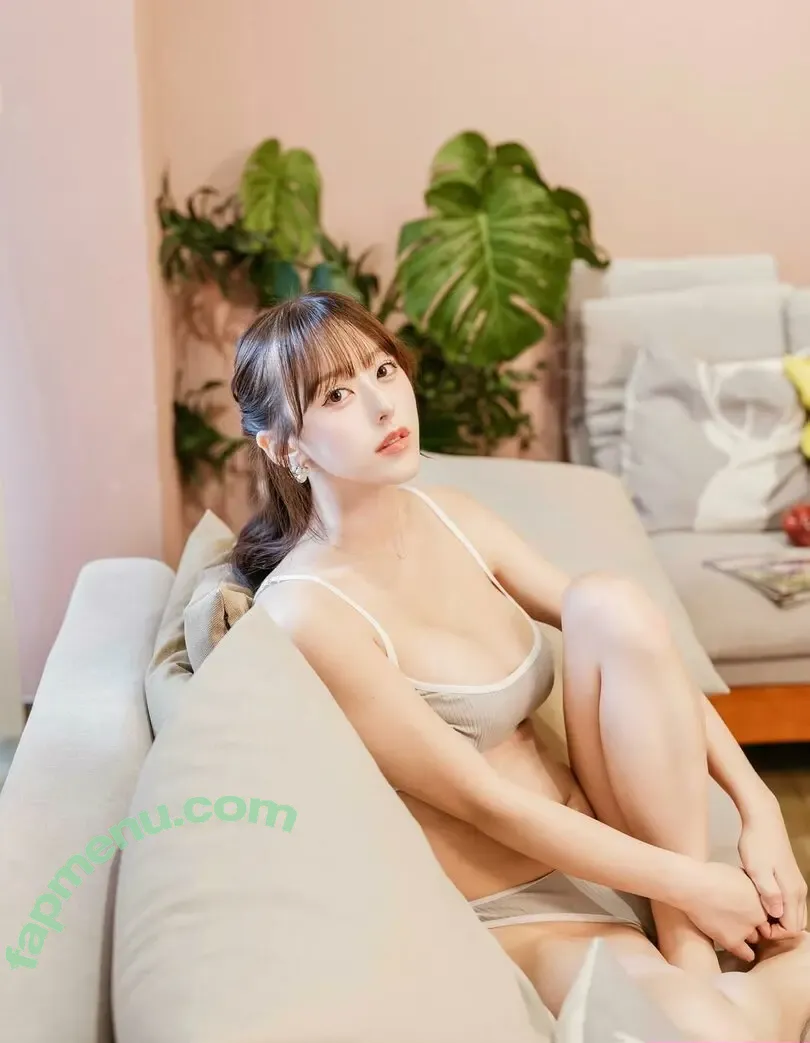 mina_pochico nude photo #0213 (Mina Pochico)