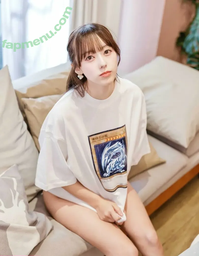 mina_pochico nude photo #0215 (Mina Pochico)