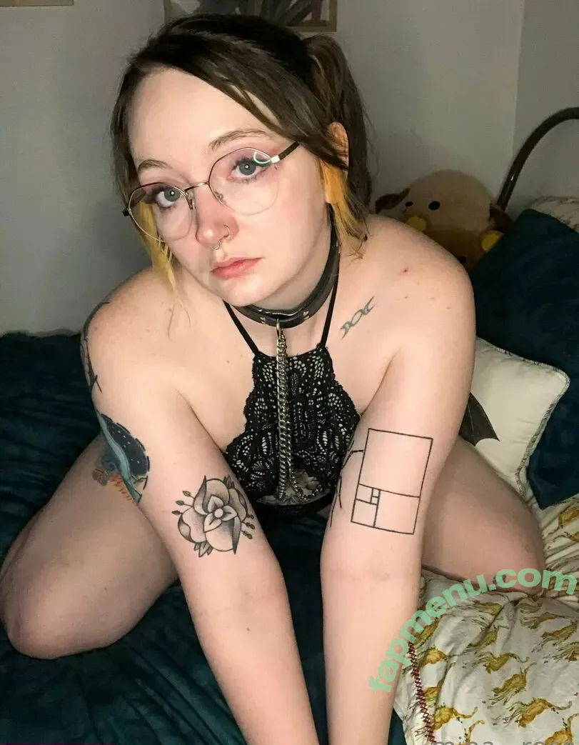 mina__rose nude photo #0004 (thisisminarose)