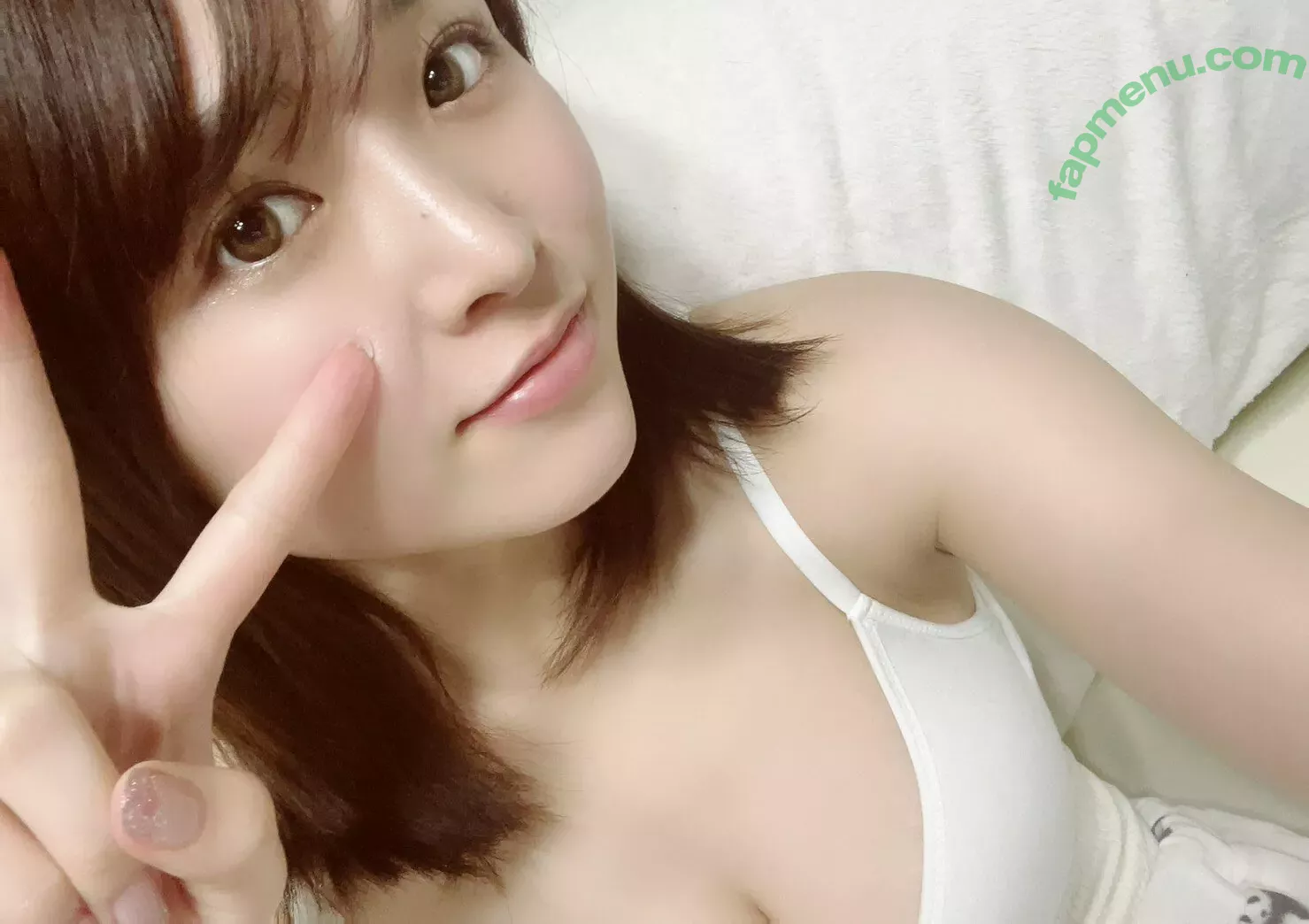 Minami_3s nude photo #0048 (Minami_3s)