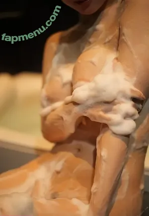 Minamo / minamo_j / みなも nude photo #0023