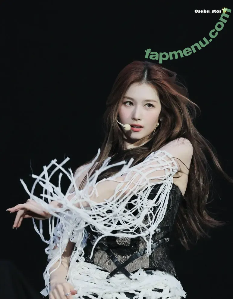 Minatozaki Sana nude photo #0053 (TWICE / m.by__sana)