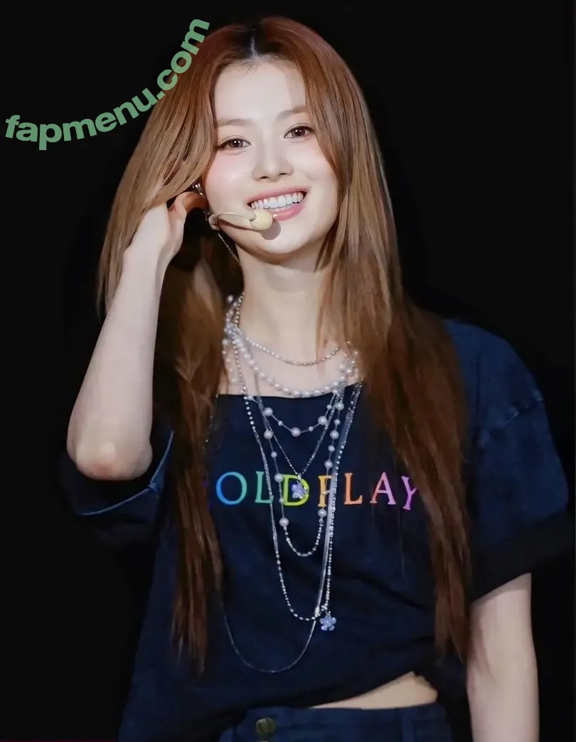 Minatozaki Sana nude photo #0102 (TWICE / m.by__sana)