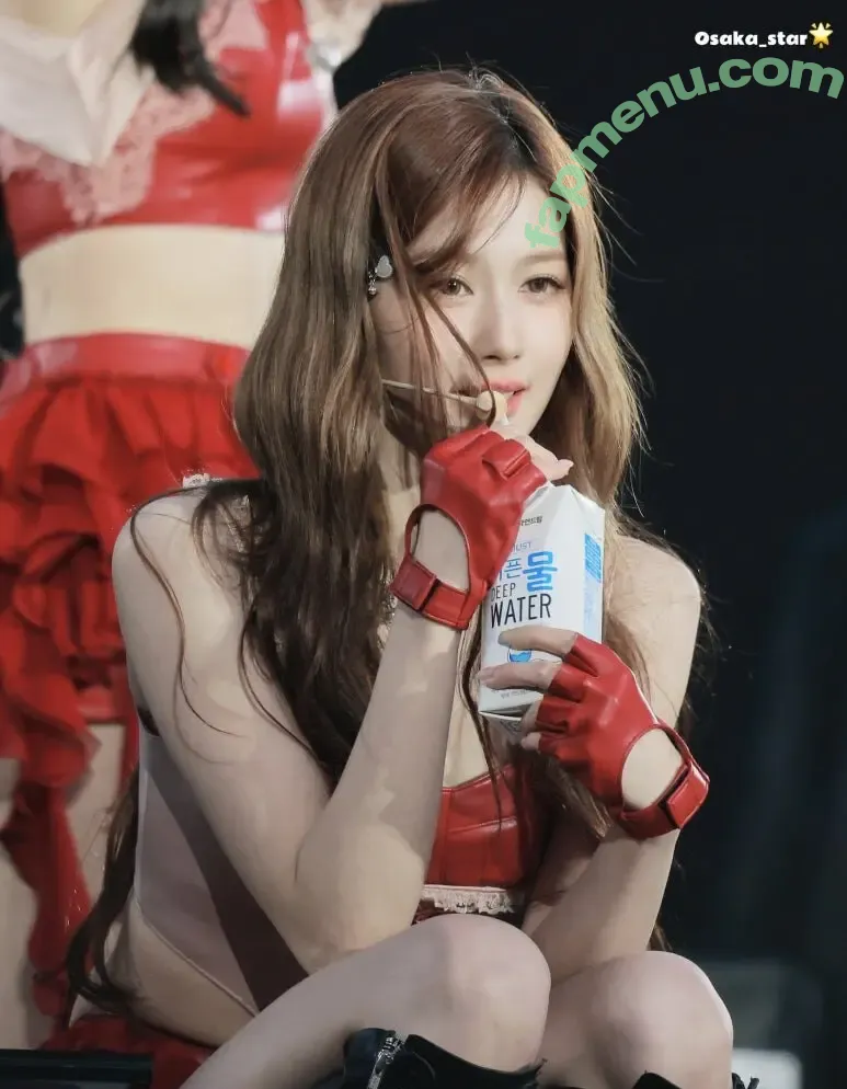 Minatozaki Sana nude photo #0125 (TWICE / m.by__sana)