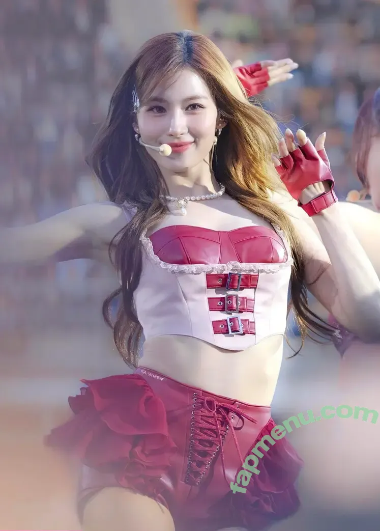 Minatozaki Sana nude photo #0132 (TWICE / m.by__sana)