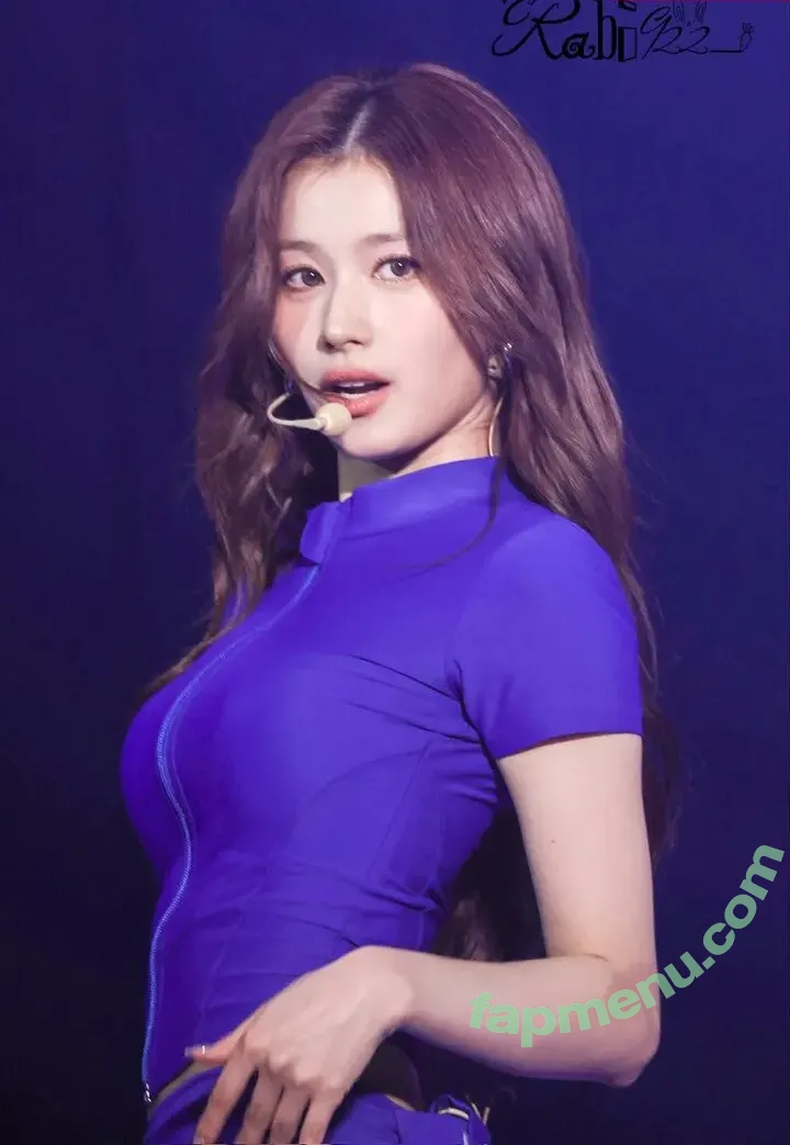 Minatozaki Sana nude photo #0161 (TWICE / m.by__sana)