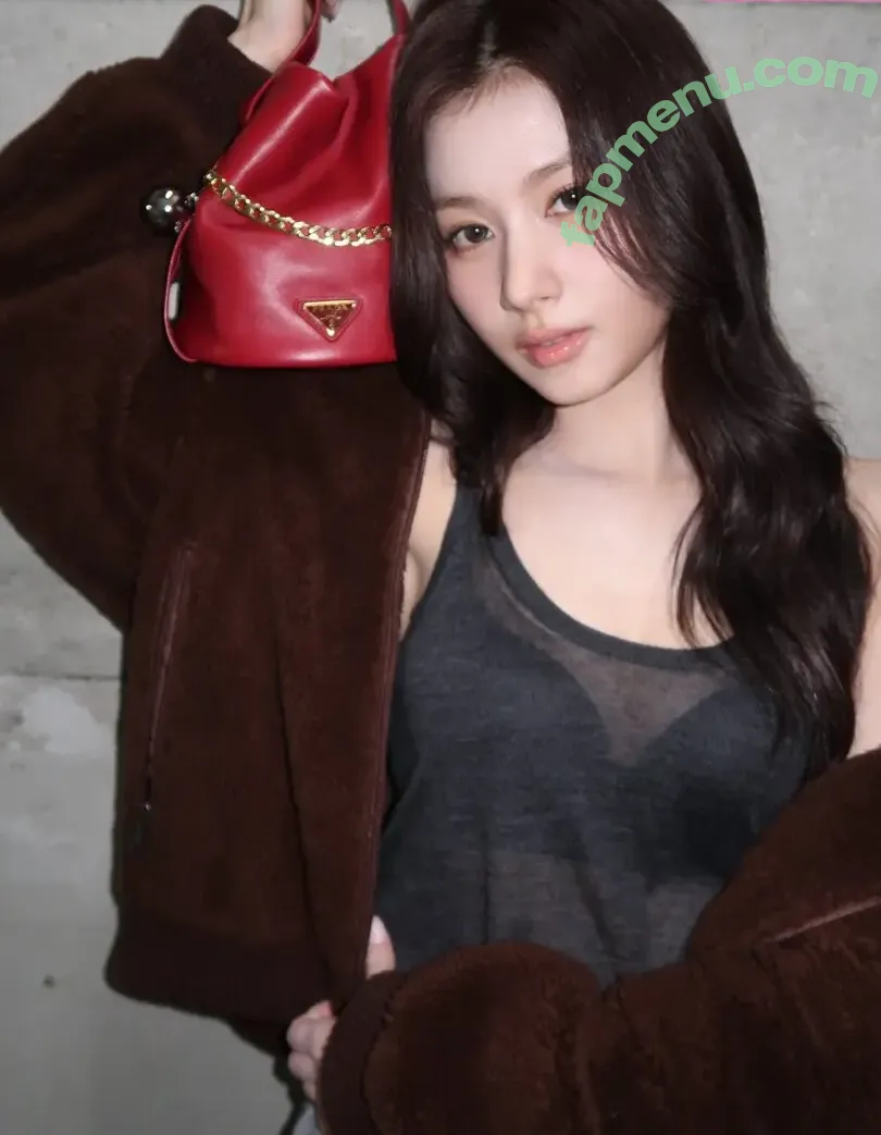 Minatozaki Sana nude photo #0167 (TWICE / m.by__sana)