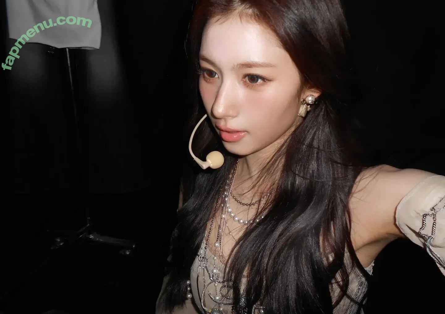 Minatozaki Sana nude photo #0180 (TWICE / m.by__sana)