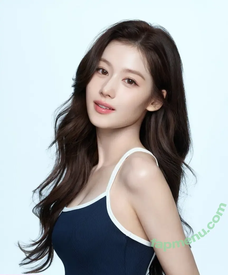 Minatozaki Sana nude photo #0181 (TWICE / m.by__sana)