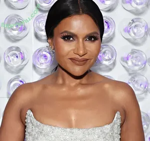 Mindy Kaling / mindykaling nude photo #0027