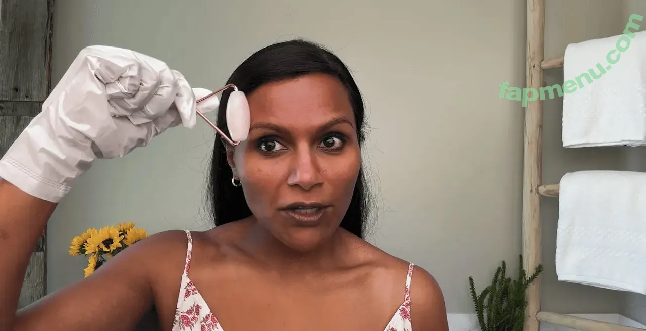 Mindy Kaling nude photo #0010 (mindykaling)