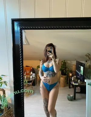 mini.cutie / the_mini_cutie nude photo #0003