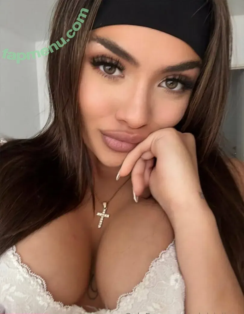 mini_julieta nude photo #0065 (mini_julieta)