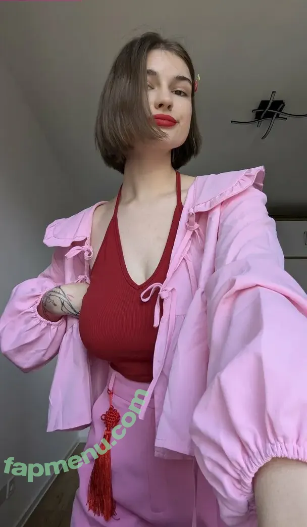 mini__pi_g nude photo #0081 (mini._.pig_)