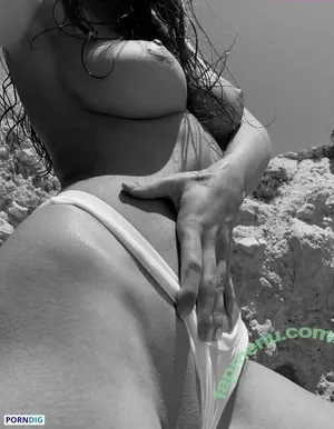  nude photo #0004
