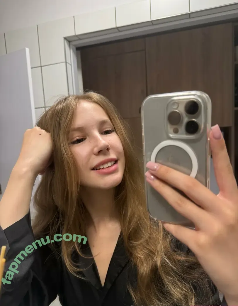 Minikrisss nude photo #0034 (Minikriss)