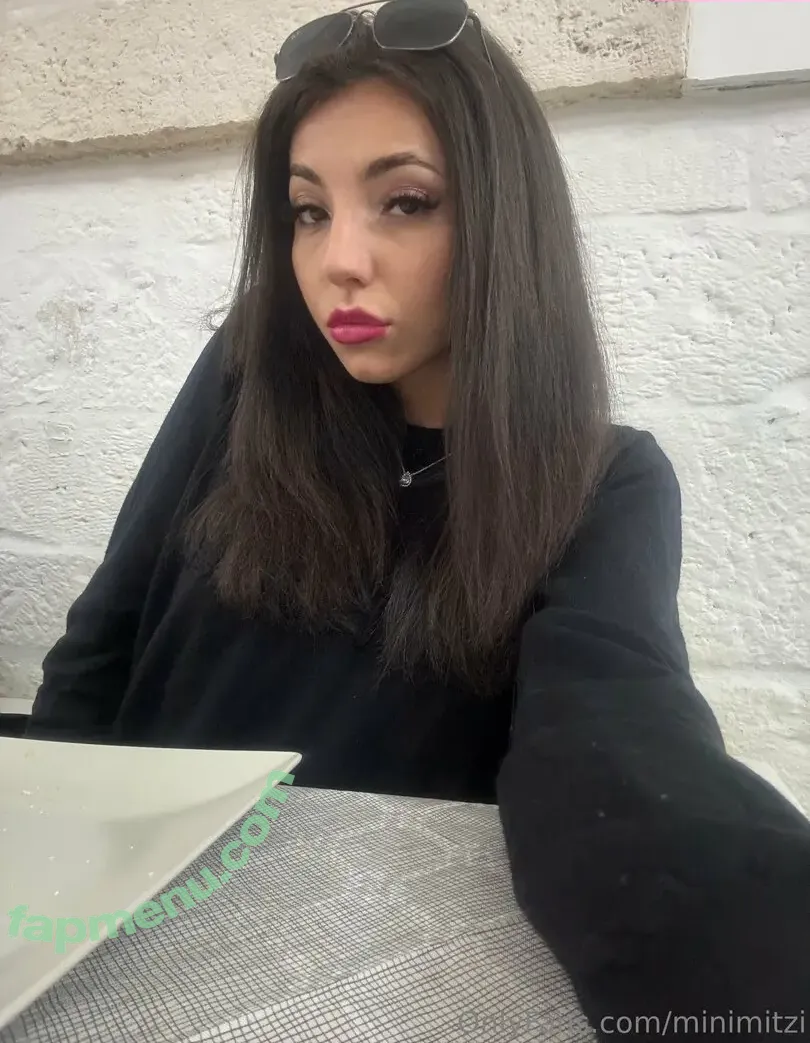 minimitzi nude photo #0001 (minimitzix)
